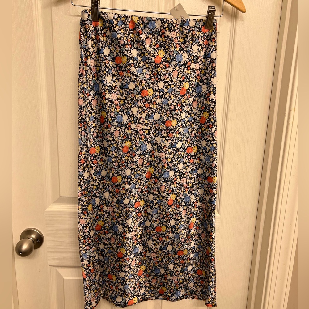 Floral satin midi skirt